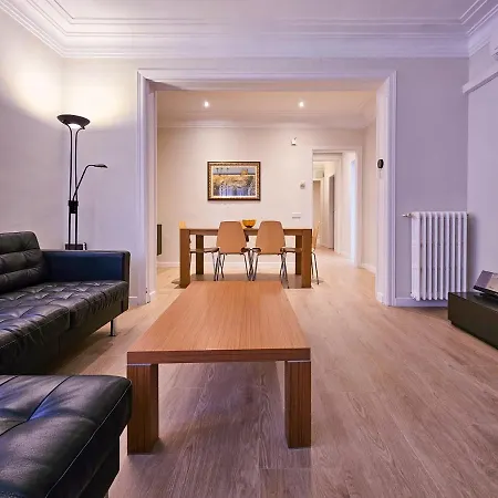 Classbedroom Park Gueell Apartment *