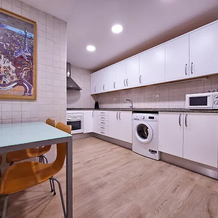 Classbedroom Park Gueell Apartment *