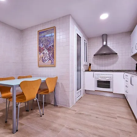 Apartment Classbedroom Park Gueell Barcelona
