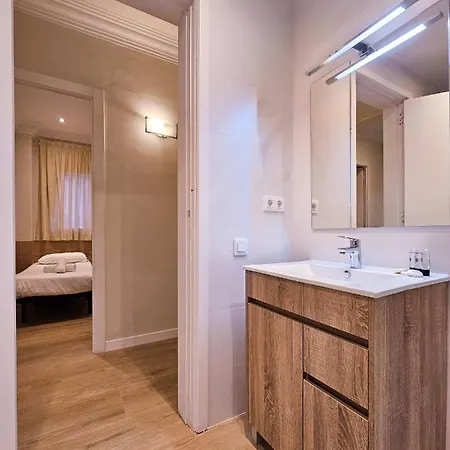 Apartment Classbedroom Park Gueell Barcelona